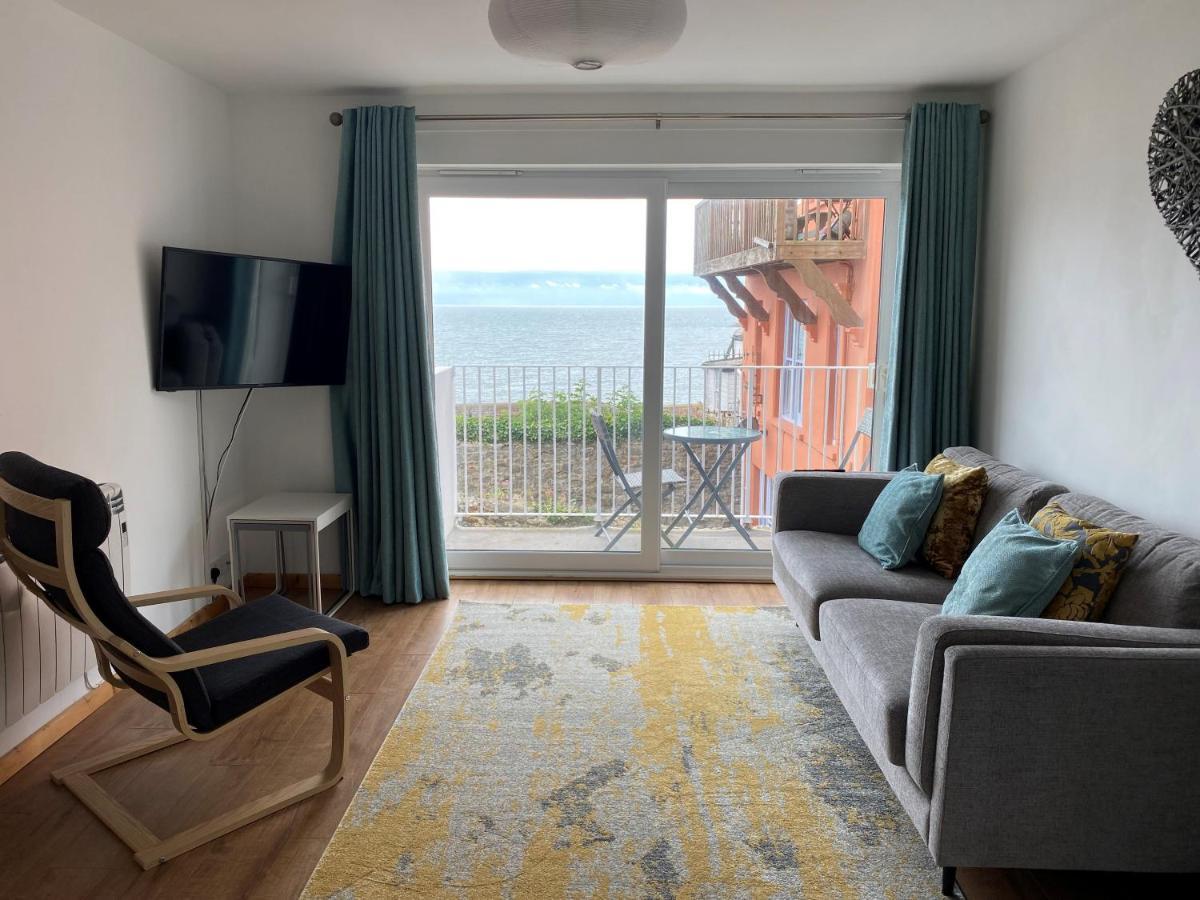 Vitamin Sea With A Sea View And Parking Лайм Риджис Екстериор снимка