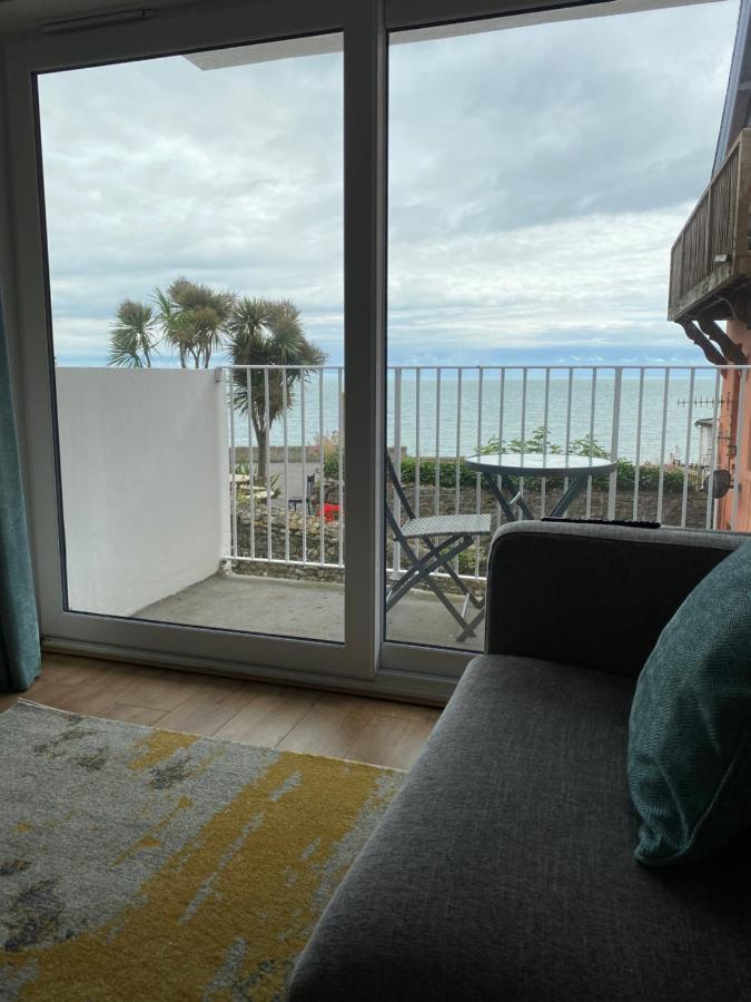 Vitamin Sea With A Sea View And Parking Лайм Риджис Екстериор снимка